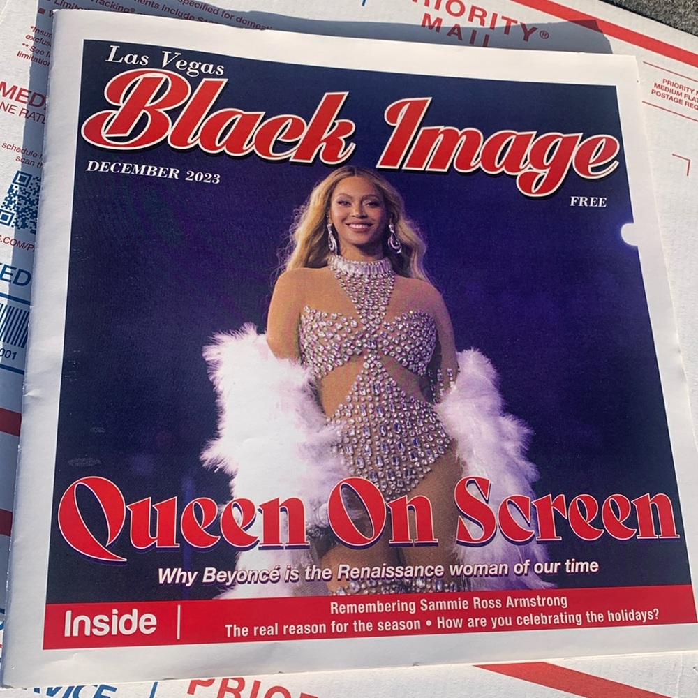 Beyonce on cover Magazine 💫 fan must-have for your collection